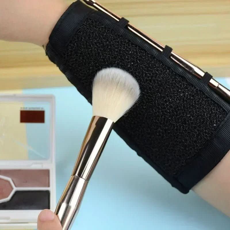 Brushclean - Professional make-up brush cleaner for hygienic deep cleaning