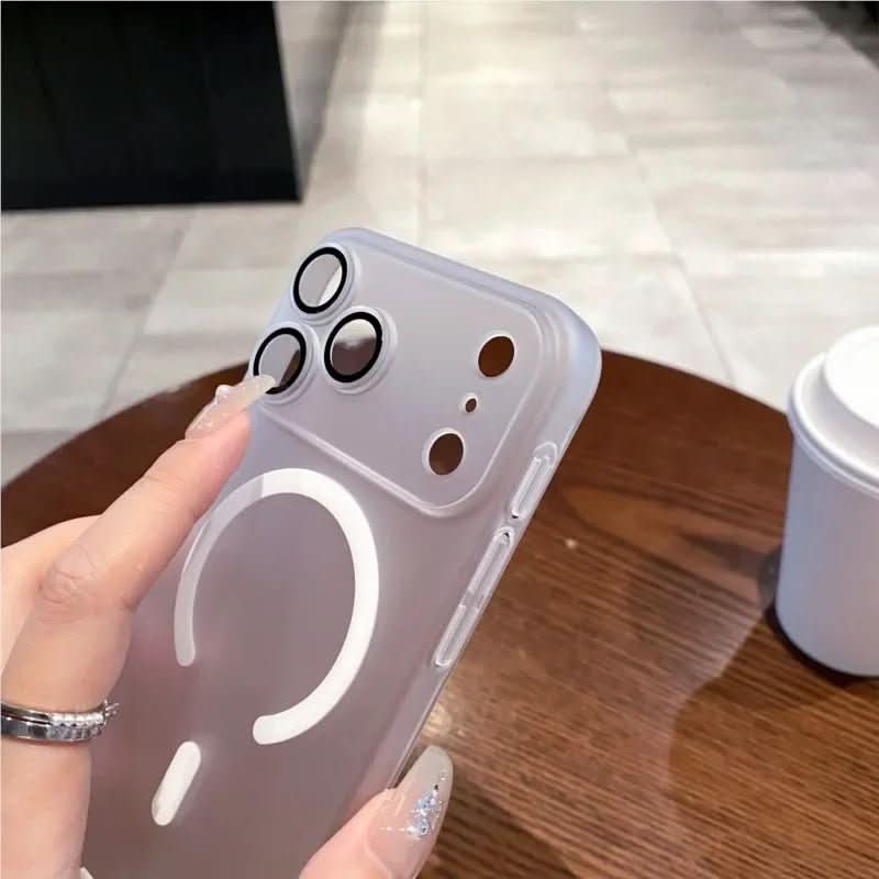 LuzidLink – Ultra-thin, matte, clear MagSafe case for iPhone