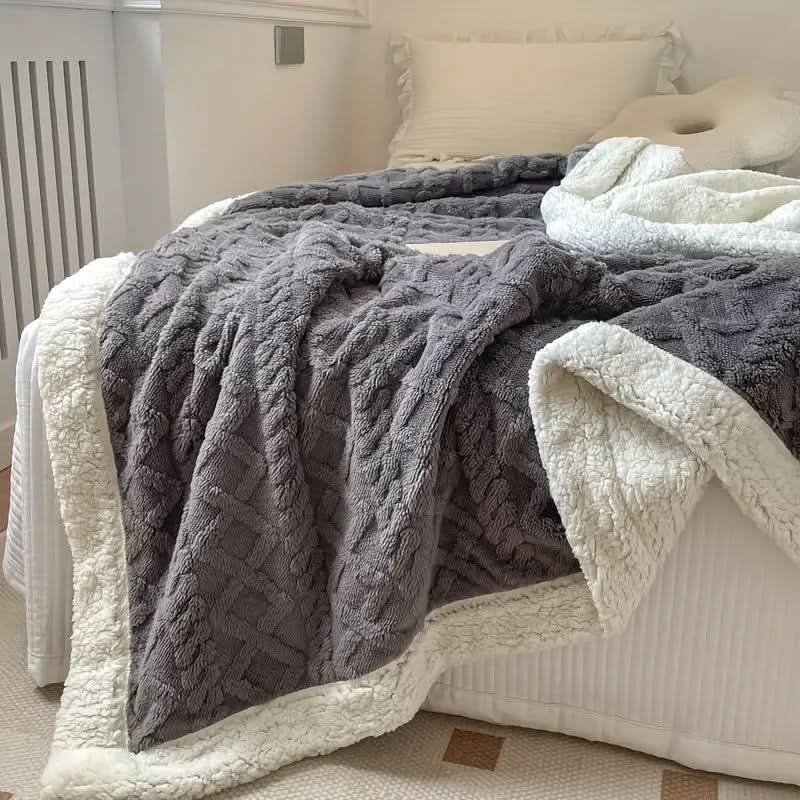 Snuggle Sherpa Blanket – Soft Reversible Fleece Blanket for Year-Round Comfort
