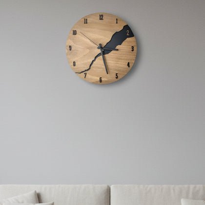 HORAWOOD – Elegant wooden wall clock with timeless charm for modern living spaces