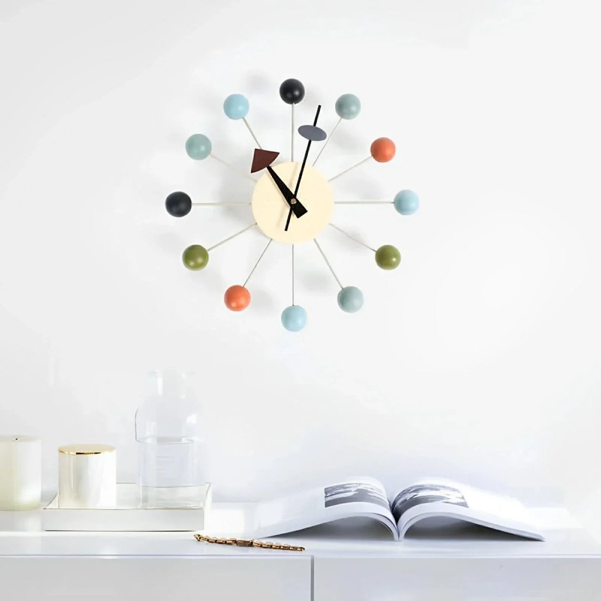 GOLDENRAY – Decorative Metal Sun Wall Clock, 32 cm Silent Quartz Movement for Modern Home Accents