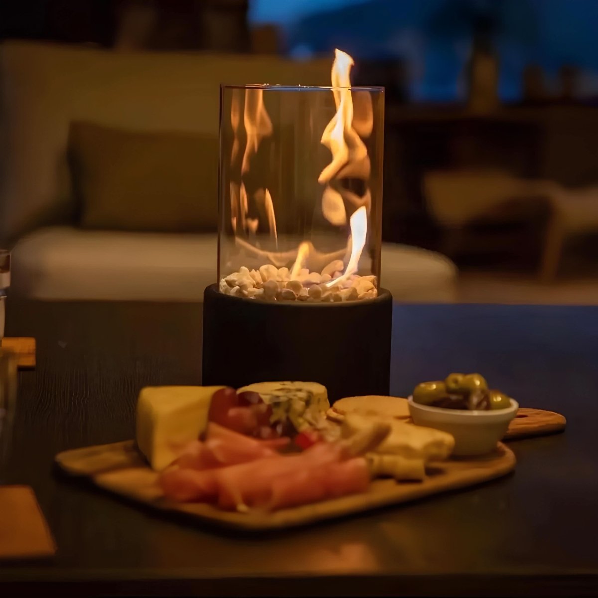 FlameAura glass oil lamp - Refillable & stylish for indoors & outdoors