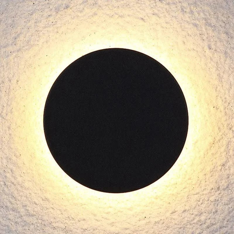 Orr Outdoor Wall Lamp - Minimalist LED wall light in round or square, IP65