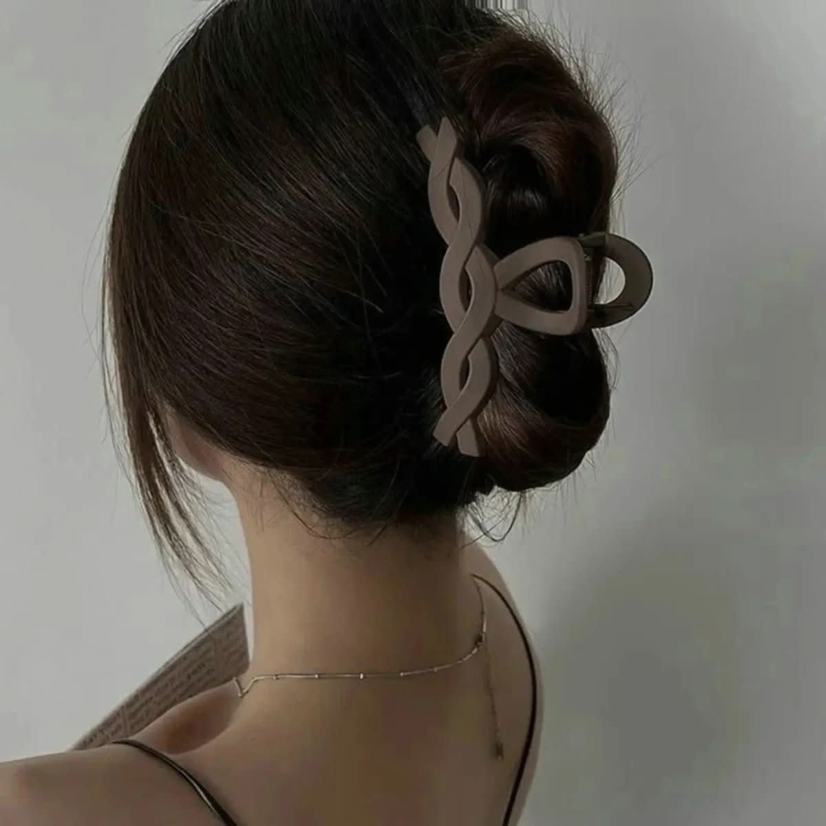 CLIPGLAM - Elegant hair clip with strong hold for every hair type