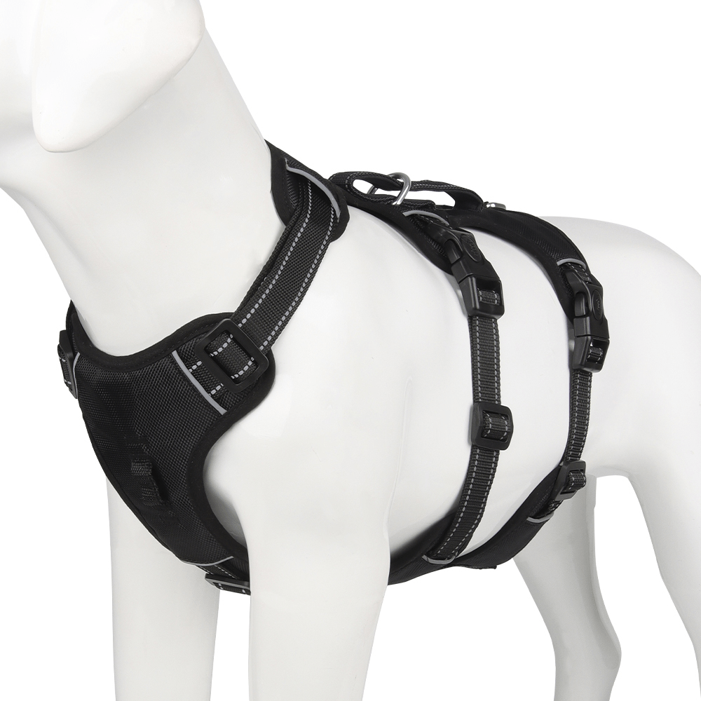 NoPull nylon dog harness - Reflective & escape-proof for relaxed walks