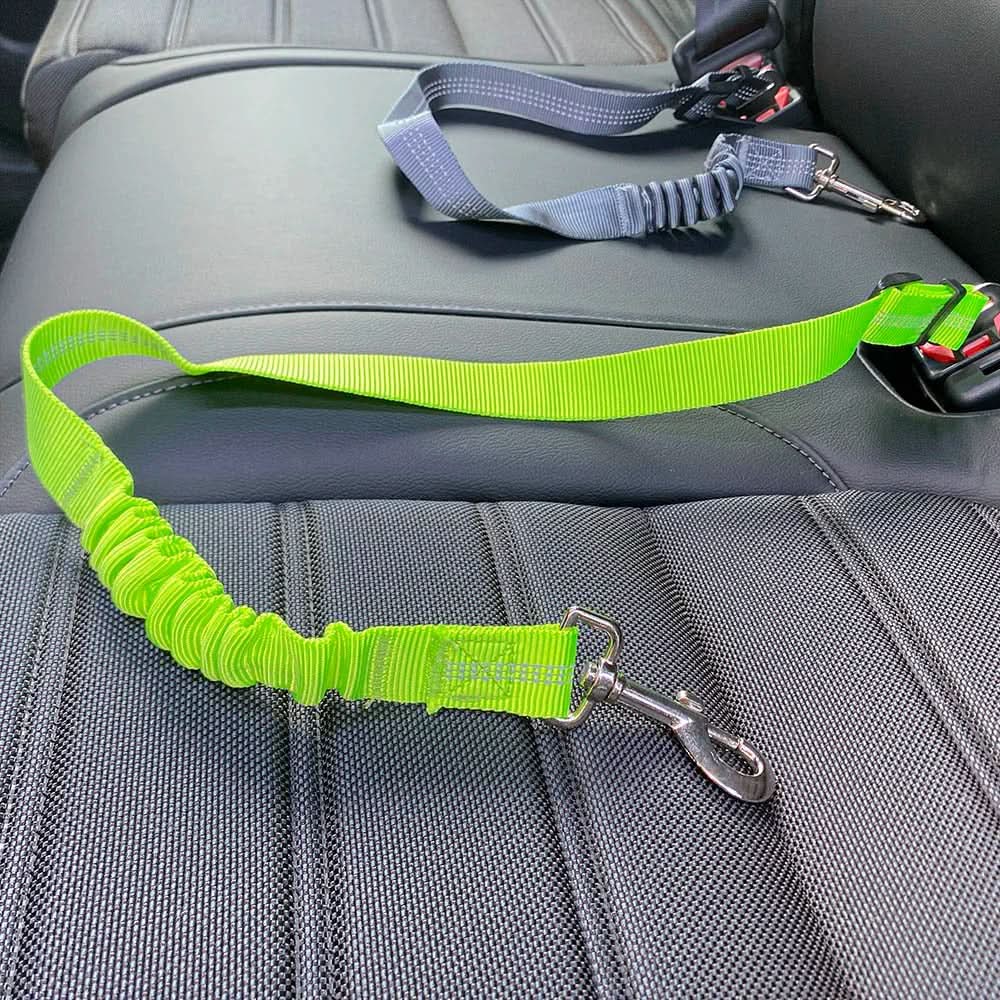 SAFETAIL – Adjustable Safety Belt for Dogs in the Car