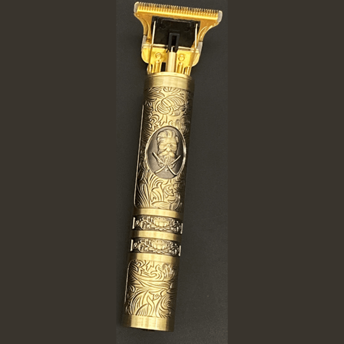 Skulltrim - Vintage beard trimmer with battery & precision cut for beard & hair