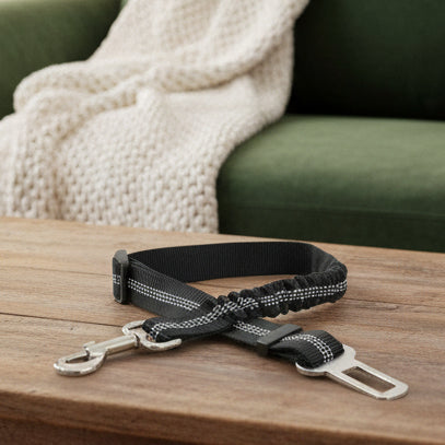 SAFETAIL – Adjustable Safety Belt for Dogs in the Car