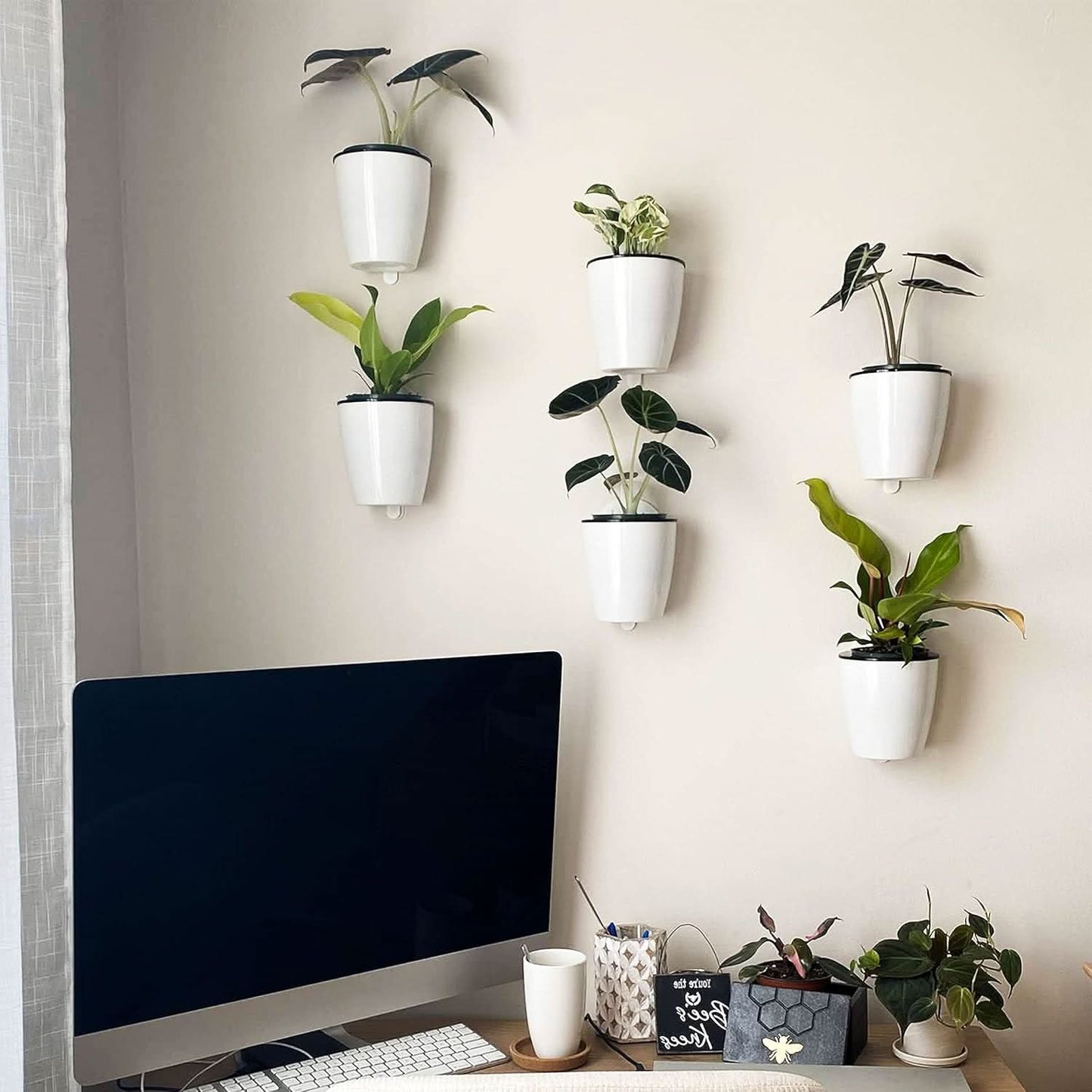 Plantiva Vertical self-watering flower pot