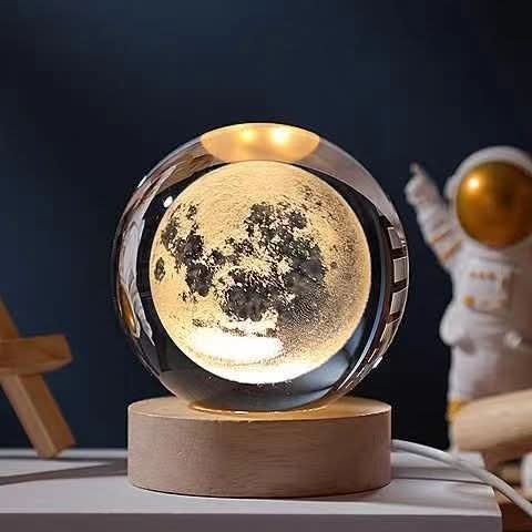 LUMICRYSTA – Elegant 3D LED night lamp with sparkling crystal shine