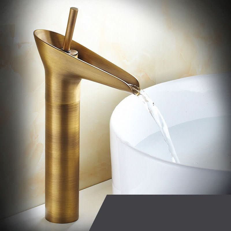 AquaFalls – Antique Waterfall Basin Faucet made of Brass