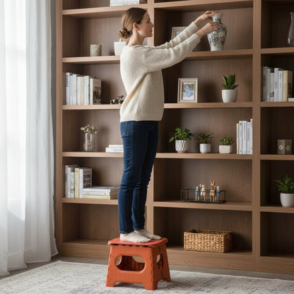 GRABSTEP – Foldable Safety Step with Reinforced Structure & Practical Carry Handle