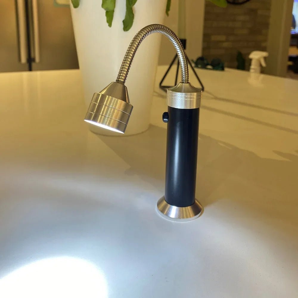 FLAMELITE – Compact magnetic grill light with ultra-strong brightness