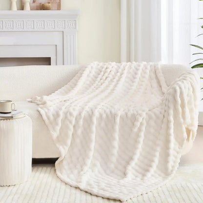 SOFTDIM – Cozy 3D Bubble Plush Blanket for All Seasons