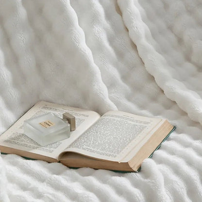 SOFTDIM – Cozy 3D Bubble Plush Blanket for All Seasons