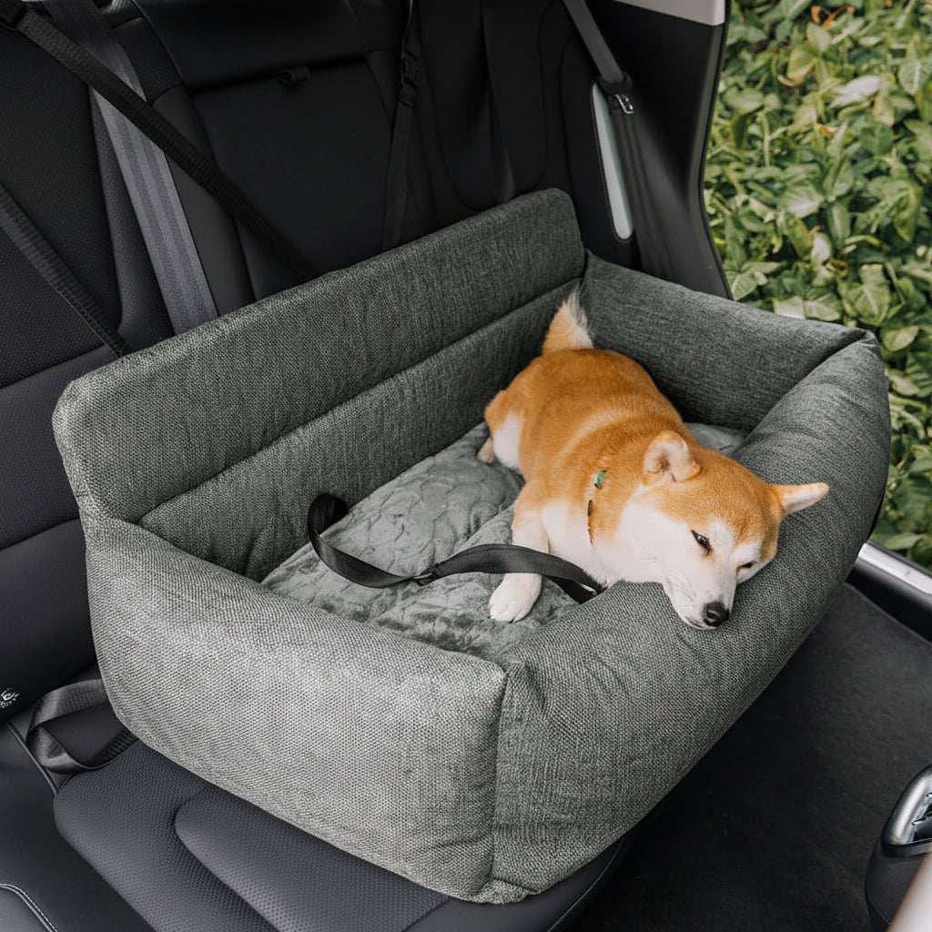 SEATPUP – Large washable dog car bed with secure straps and non-slip support