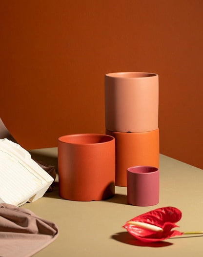 PLANTIVA – Elegant flowerpot made of ceramic with saucer