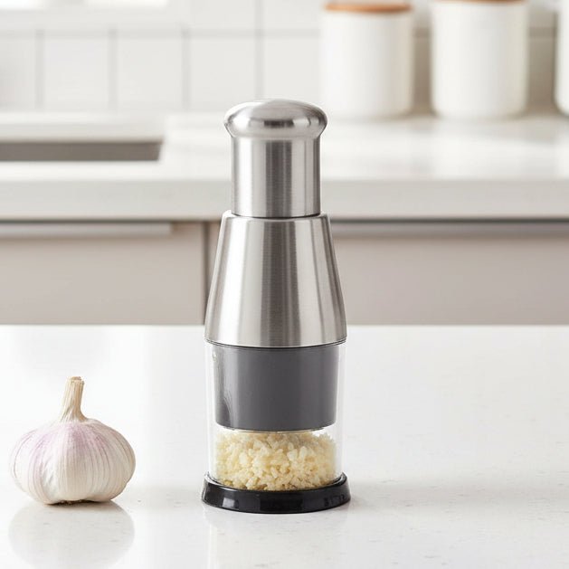 EASYMINCE – Compact Garlic Chopper with Durable Metal Blades