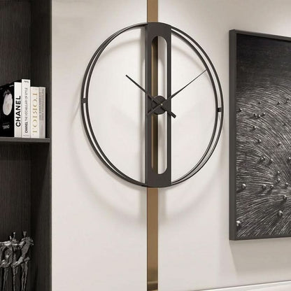 FOCALPOINT – 50cm Gold & Black Metal Wall Clock as Eye-Catcher