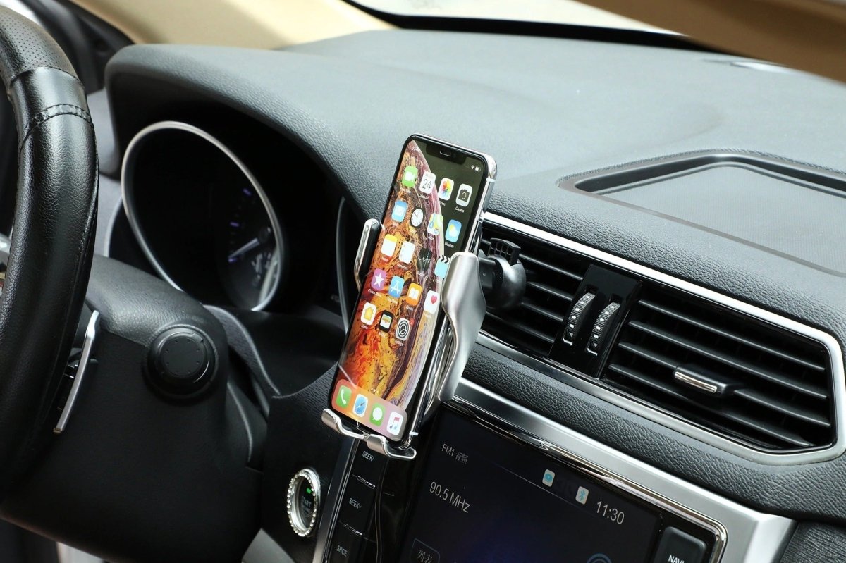 GLIDECLASP – Wireless car mount with automatic clamping and 360° rotation