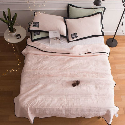 CoolBreeze Summer Cooling Blanket - Breathable cooling blanket for hot summer nights
