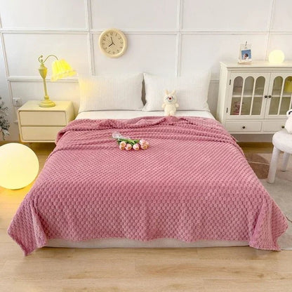 HOMELYFLEECE – Cozy Coral Fleece Blanket for Comfortable Warmth in Everyday Life