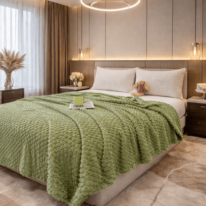 HOMELYFLEECE – Cozy Coral Fleece Blanket for Comfortable Warmth in Everyday Life
