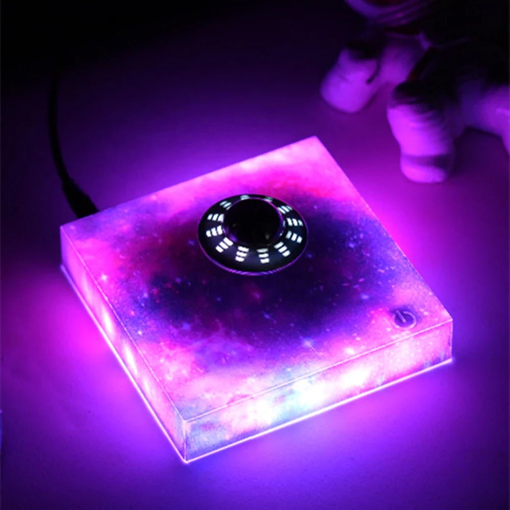 QUANTUMLAMP – Floating Spaceship LED Night Light with Magnetic Levitation Technology