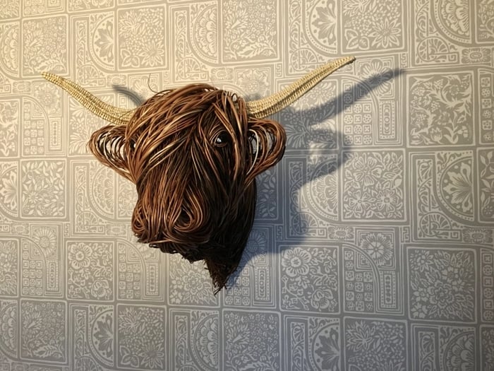 BOVINEART – Elegant cow wall sculpture in country house style