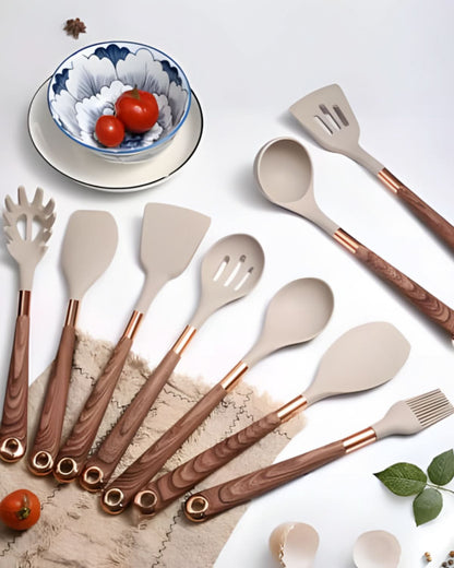 UTENSILIA – Elegant silicone utensil set with handles in wood design