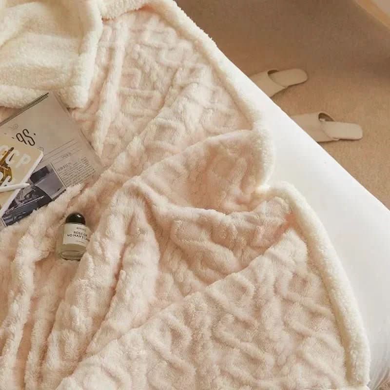 Thick lambswool blanket - Fluffy winter blanket for maximum warmth