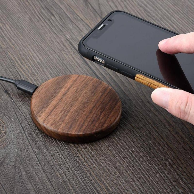 EARTHWATT – Sustainable Qi Fast Charger made of Bamboo with Overheat Protection