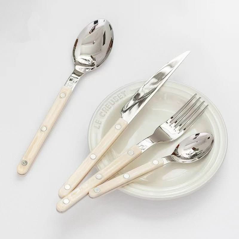 ETERNIFORCE – 4-Piece Stainless Steel Flatware Set with Engraved Design