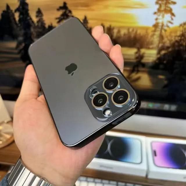 AuraFlex Matte – Soft-Touch and Durable Protection