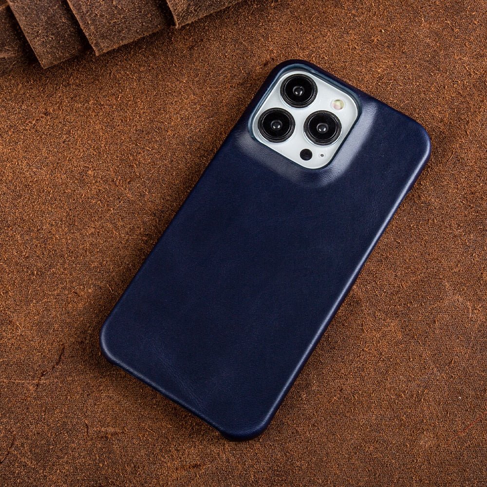 WAXEDHIDE – Premium Genuine Leather MagSafe iPhone Case with Oil-Wax Coating