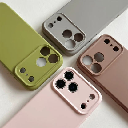 SLEEKSHIELD – Slim, shockproof silicone case with soft-touch grip