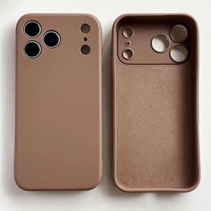 SLEEKSHIELD – Slim, shockproof silicone case with soft-touch grip
