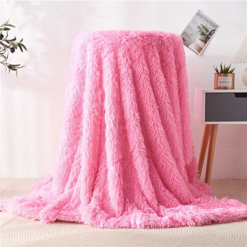 SILKFURIA – Soft artificial fur blanket with velvet-like warmth