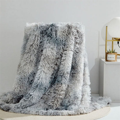 SILKFURIA – Soft artificial fur blanket with velvet-like warmth
