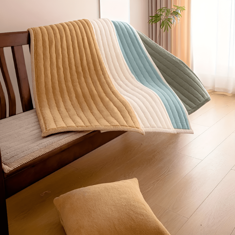 HOMEPETRA – Soft Non-Slip Sofa Cover for Pet Protection and Cozy Living