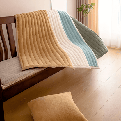 HOMEPETRA – Soft Non-Slip Sofa Cover for Pet Protection and Cozy Living