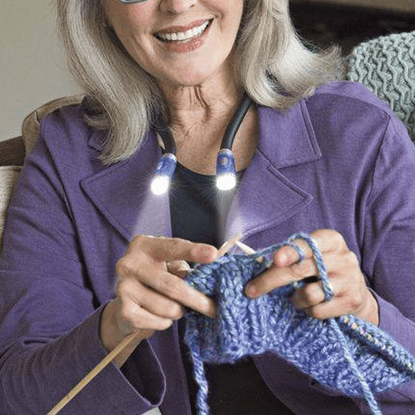 FlexiGlow – LED Neck Lamp for Knitting & Crocheting