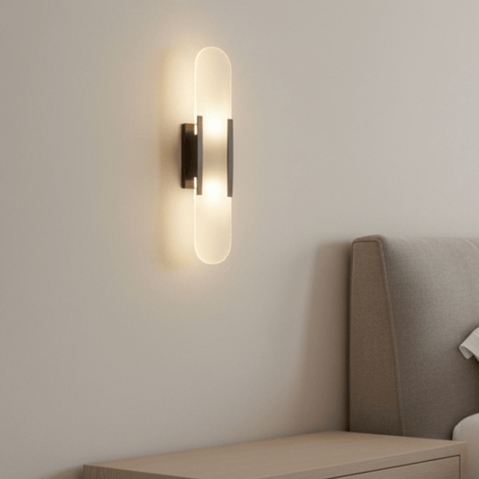 VELALUX – Elegant black and gold LED wall lamp
