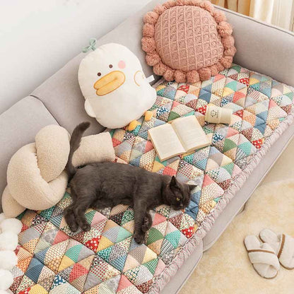 HomeCharm Cover – Stylish Sofa Protector with Natural Elegance