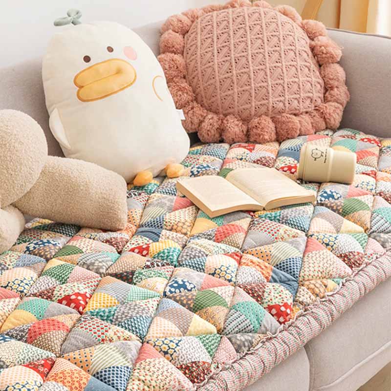 HomeCharm Cover – Stylish Sofa Protector with Natural Elegance