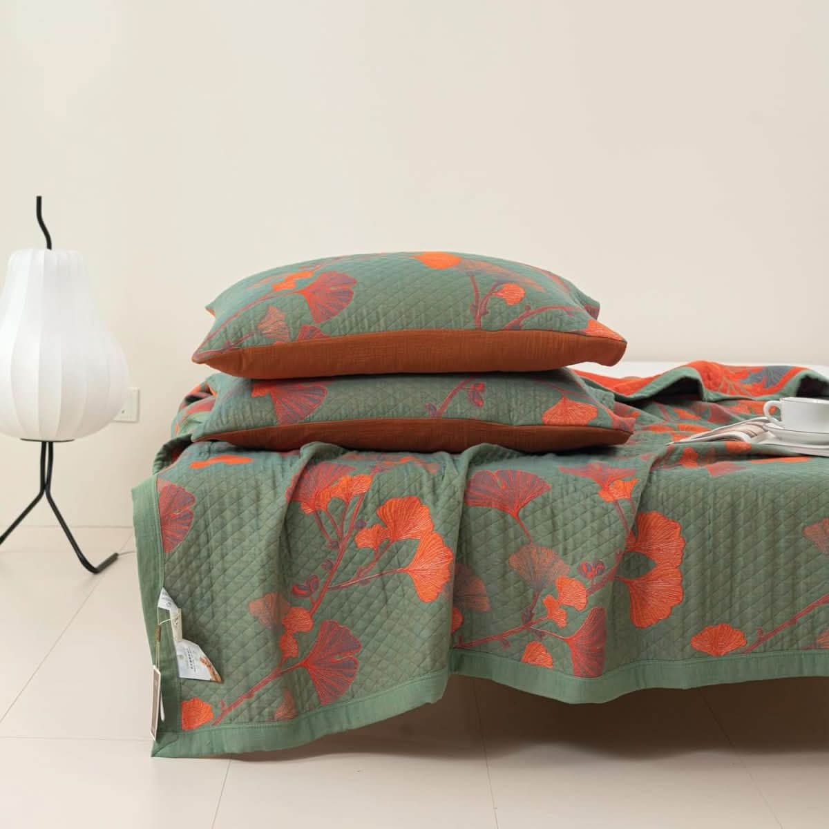 GinkgoQuilt – Cotton Bedding Set with Botanical Pattern