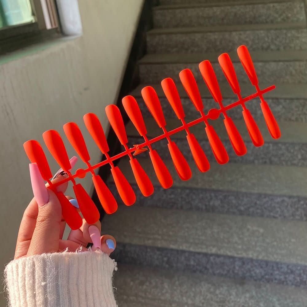 ChicNails Matte Press-On Nails - Elegant artificial nails in 13 colours