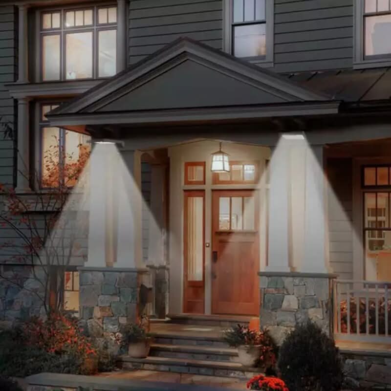 LumiGuard solar spotlight - LED outdoor light with motion sensor & remote control