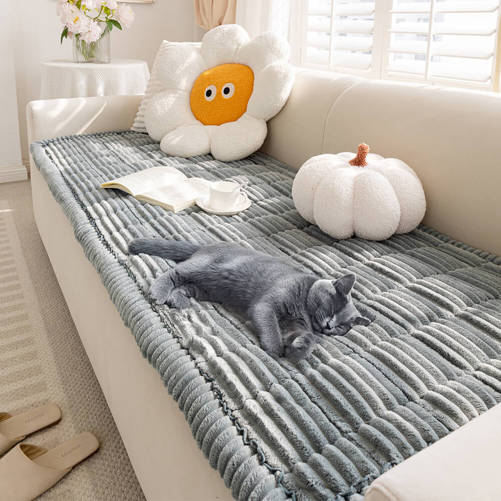 PAWFLANNEL – Soft Flannel Pet Mat to Protect Sofa and Bed
