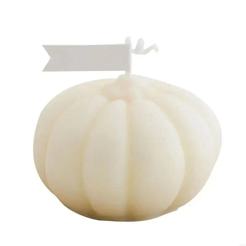 AromaSphere – Handmade Scented Candle in Pumpkin Shape for Cozy Atmosphere